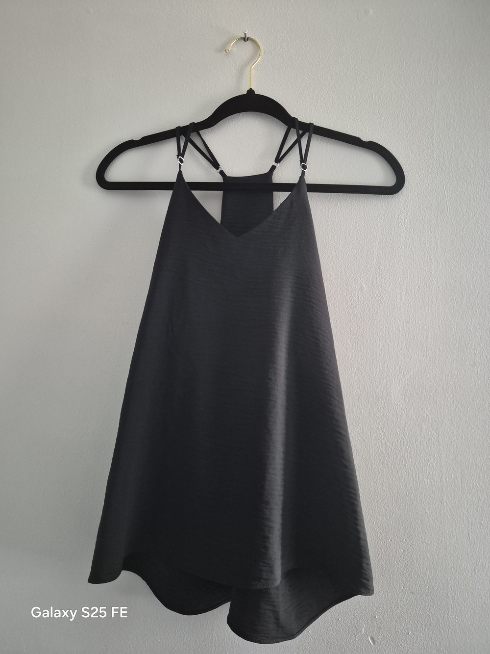 Zenana Outfitters Black Double-Strap V-Neck Camisole Top